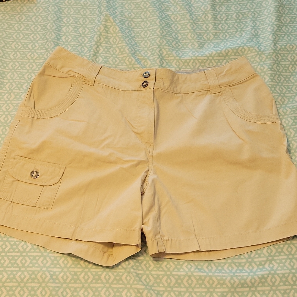 Van Heusen Tan Cargo Shorts Mid-Length Cotton Blend